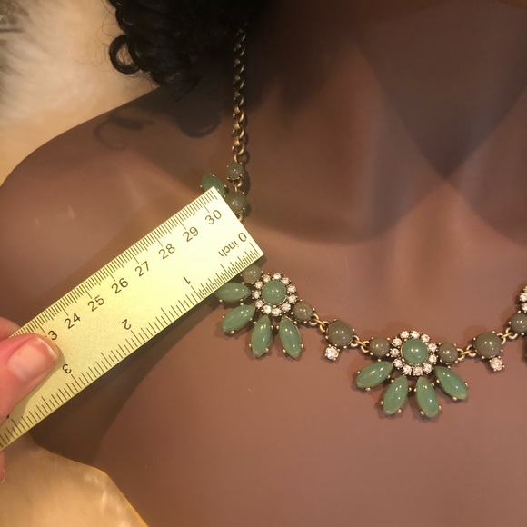 J CREW 💚 Green Cabochon Statement Necklace - Picture 4 of 6